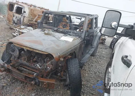 2013 Jeep Wrangler Unlimited Sport из США, поврежденный, VIN 1C4BJWDG2DL511164